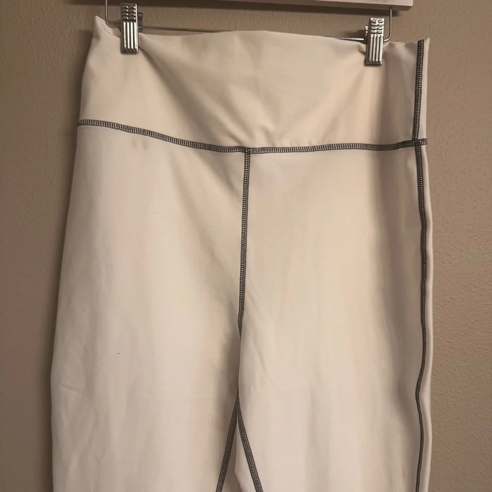 WEWOREWHAT Contrast Stitch Leggings‎
